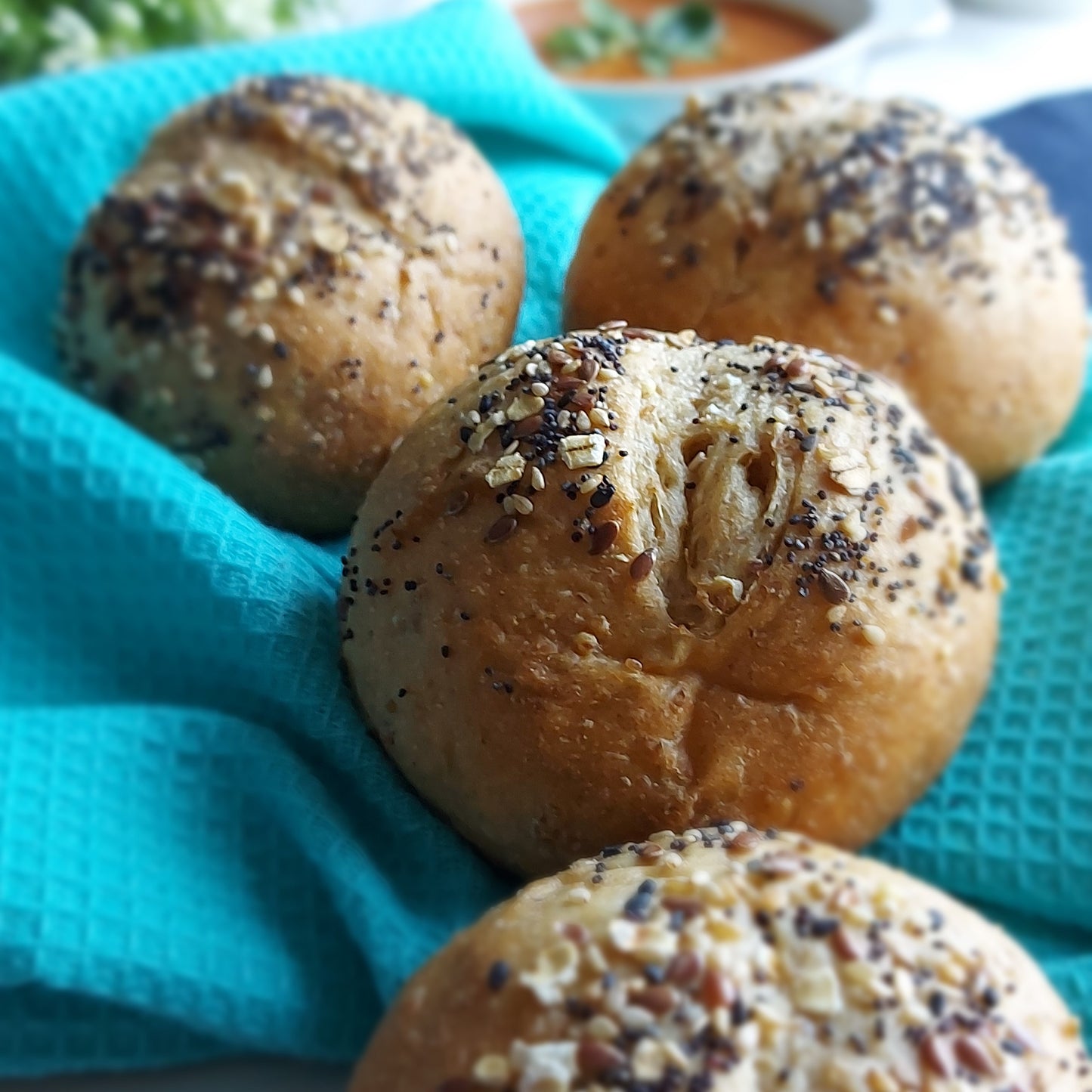 Multigrain Dinner Rolls (pack of 4)